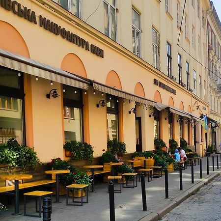 Двокімнатна Квартира В Центрі Міста Lviv Eksteriør billede