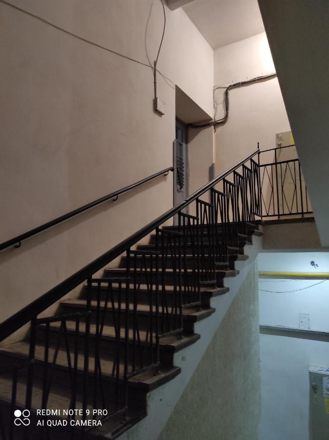 Двокімнатна Квартира В Центрі Міста Lviv Eksteriør billede